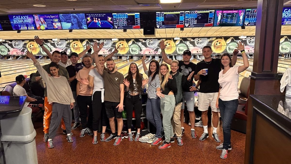 OC Cleaning LLC our team building